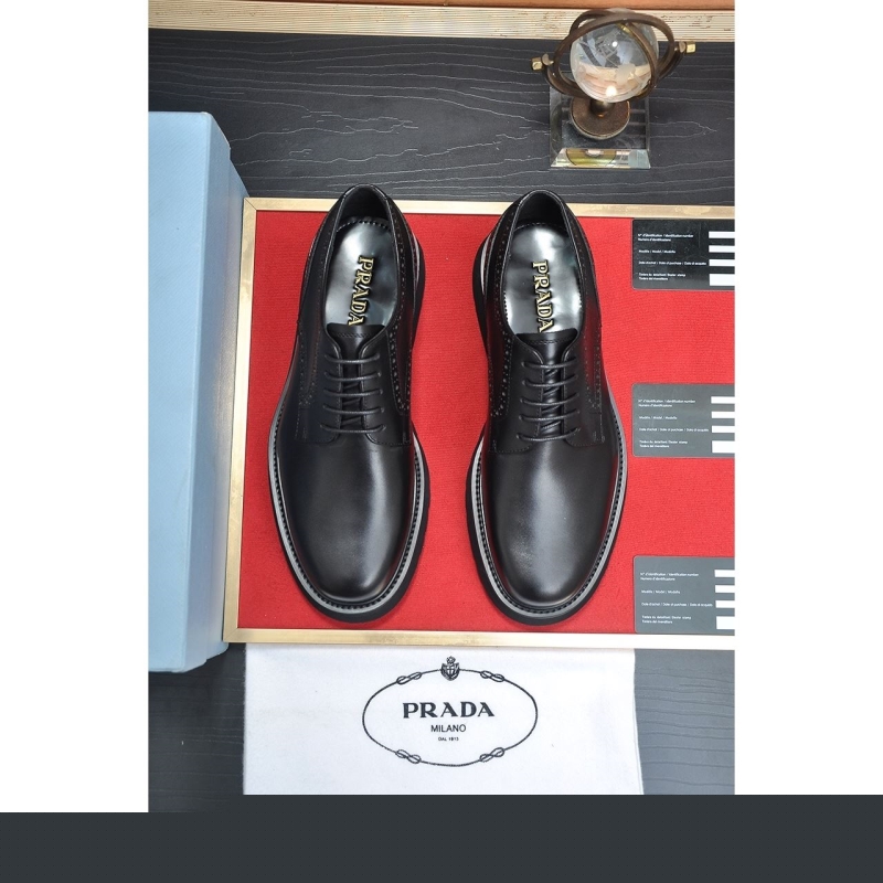 Pra*a leather shoes